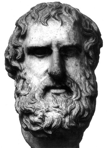 nace Eurípides (Salamina, Grecia)