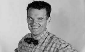 Nacimiento de Charles Eames