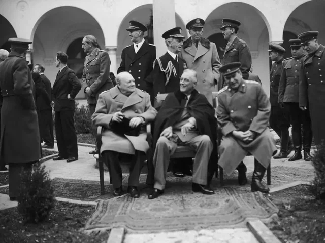 IMPORTANTES REUNIONES ENTRE LOS ALIADOS