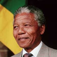 Nelson Mandela( 1918-2013)