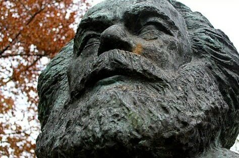 PROBLEMÁTICAS SOCIALES, ECONÓMICAS O POLÍTICAS RELEVANTES