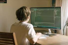 Lenguaje y uso de las nuevas computadoras.