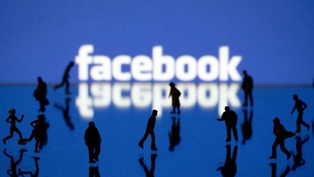 Llegada de Facebook.