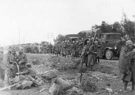 Los primeros soldados italianos, enviados por Mussolini, llegan a para ayudar a las fuerzas franquistas.