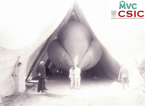 Primer laboratorio de aeronáutica español.