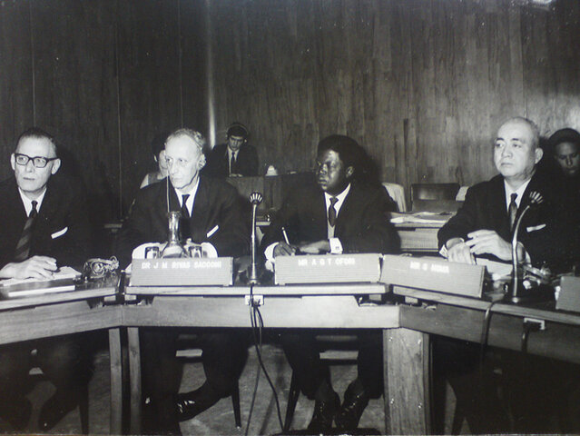 Preparativos de la tercera conferencia Internacional.
