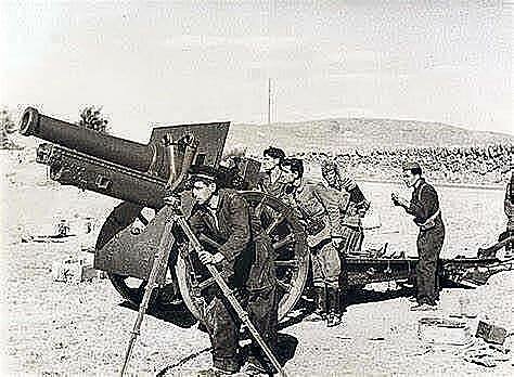 Málaga cae en poder de los franquistas, auxiliados por tropas italianas, el día 3. La inmediata represión se cobra miles de muertos