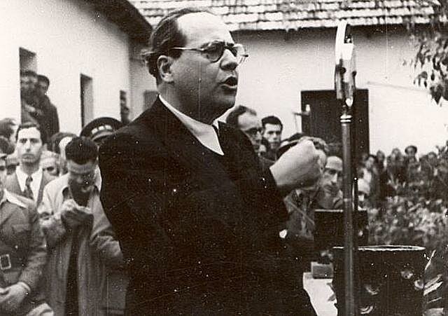 El socialista Juan Negrín sustituye a Largo Caballero al frente del gobierno republicano