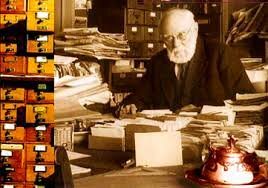 Paul Otlet , es considerado el fundador de la ciencia de la bibliografía