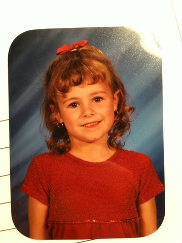 En mil novecientos noventa y nueve yo empezé jardín de infancia.