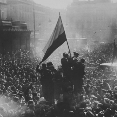 Timeline: La Segunda República. La Constitución de 1931. Política de reformas y realizaciones culturales. Reacciones antidemocráticas.