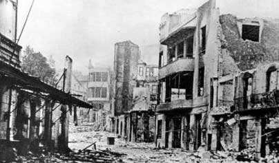 La ciudad vasca de Guernica sufre un brutal bombardeo el día 26 a cargo de la Legión Cóndor.