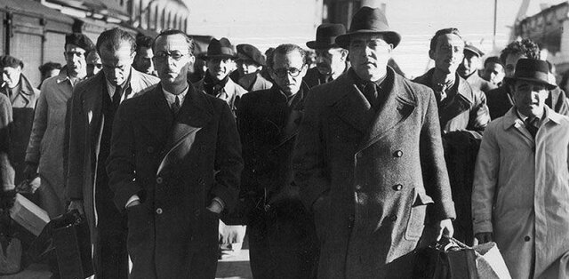 GOBIERNO DE NEGRÍN ABANDONA BARCELONA