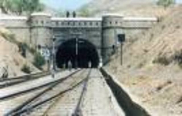 the revolutionary automatic railway coupling was invented