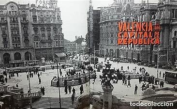 El gobierno de Largo Caballero se traslada a Valencia ante el ataque franquista contra Madrid, repelido por la Junta de Defensa encabezada por el general José Miaja.