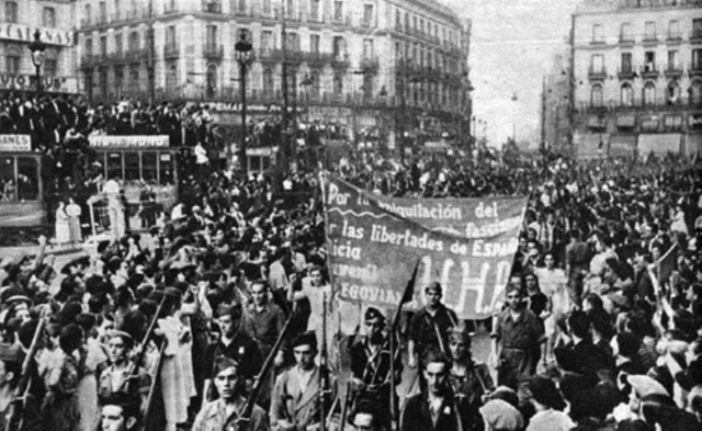 La revolución social se extiende por la zona republicana. Comienza la represión a cargo de grupos descontrolados contra el clero y los acusados de apoyar a los sublevados
