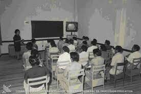 Creación de la Telesecundaria.