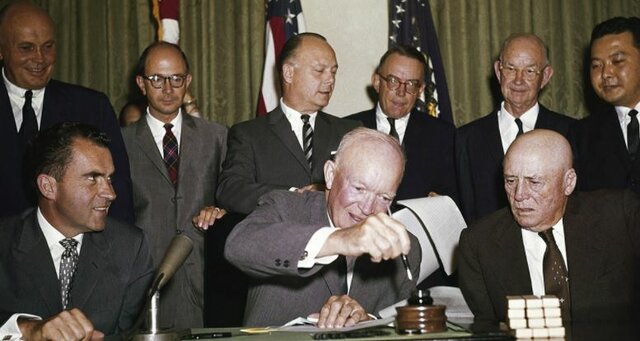 Hawaii Becomes a State