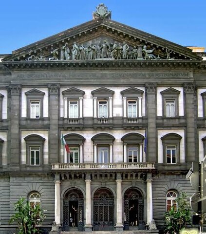 Universidad de Nápoles