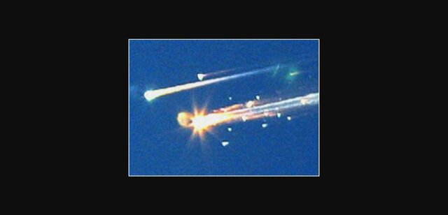Space Shuttle Columbia Falls Apart