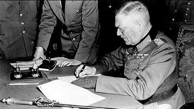 Alemania se rinde ante los soviéticos.