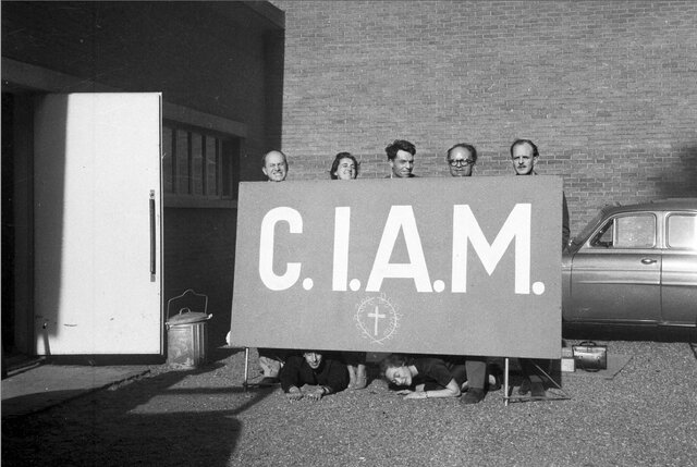 CIAM: Congreso Internacional de Arquitectura Moderna. Nace en 1928