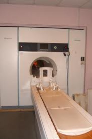 MRI (Magnetic Resonance Imaging)