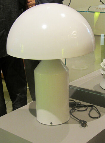 VICO MAGISTRETTI: OLUCE LAMP