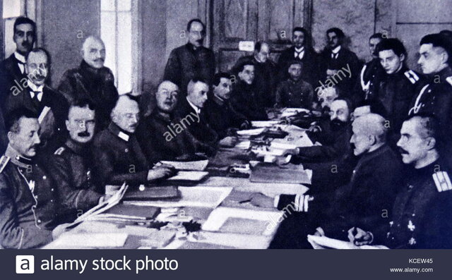 Rusia firma la paz con Alemania por el Tratado de Brest-Litovsk.