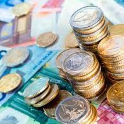 Timeline: Historia del dinero