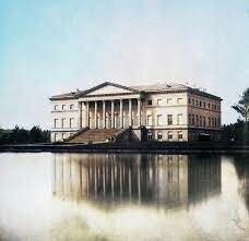 Английский дворец