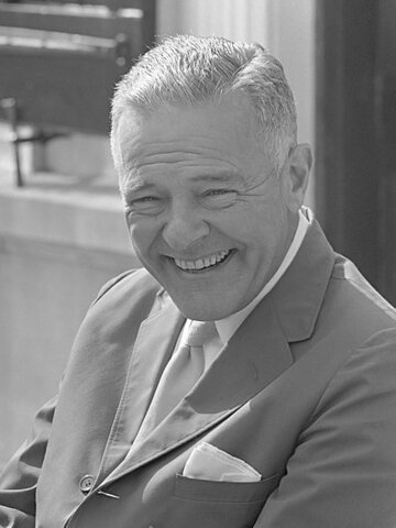 Henry Cabot Lodge Jr. (1902-1985). - Senador Republicano.