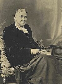 Elena White se muda a Michigan.