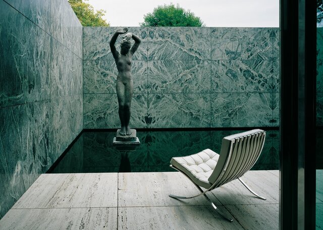 Pabellon - La silla Barcelona