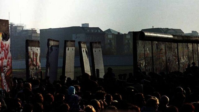 Berlinermuren ble revet