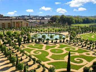 Luis XIV se traslada a Versalles con su corte