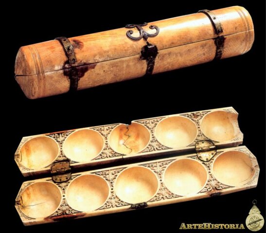 Estuche de Abd al-Rahman III/Abderramán III. (Museo de Burgos).