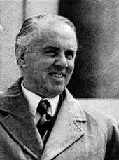 Ruptura con china y autarquía