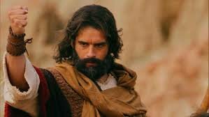 Moisés se entera de que es un hebreo hebreo y se escapa de Egipto