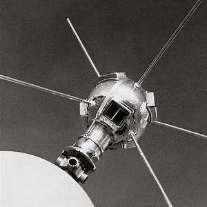 Primer satélite artificial