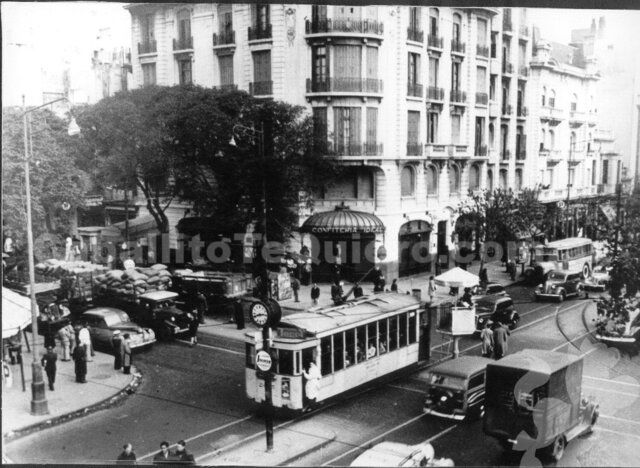 empezaba a configurarse la identidad de un barrio cosmopolita,