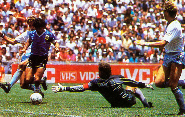 '¿De qué planeta viniste, barrilete cósmico?'