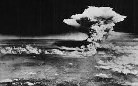 EXPLOSIO DE LES PRIMERES BOMBES ATOMIQUES A HIROSOSHIMA Y NAGASKI