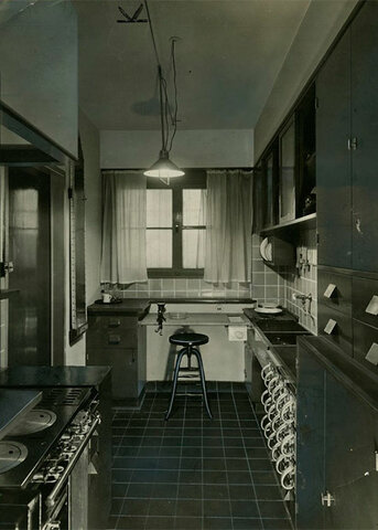 Las assembled kitchen-Cocina Americana