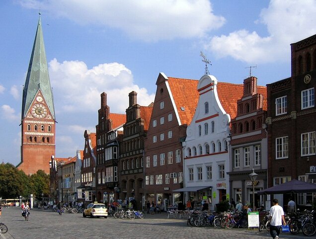 Obté el càrrec de corista a Lüneburg