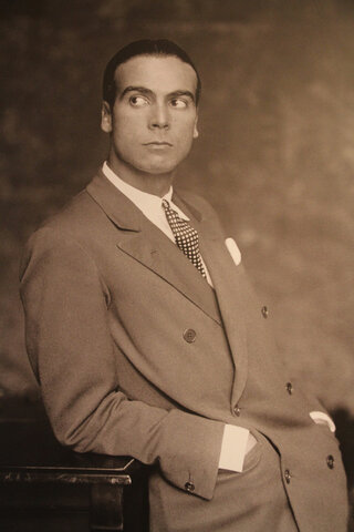 CRISTÓBAL BALENCIAGA