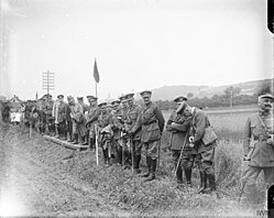 Alemania invade Francia.