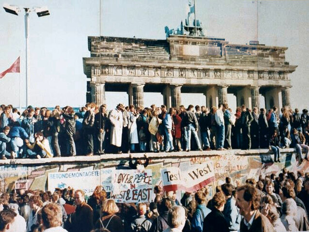 1989.Caguda del mur de Berlin.