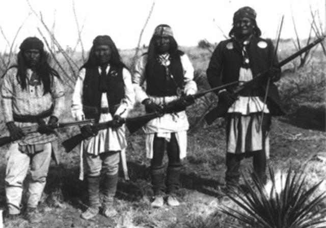 Geronmo & the band of Apaches