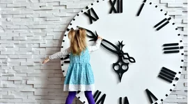 Timeline: ¡Tras los pasos de la infancia y la adolescencia!
